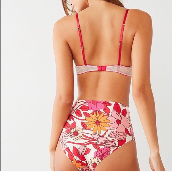 💢LAST ONE💢 UO High Waisted Floral Panty - Picture 3 of 4